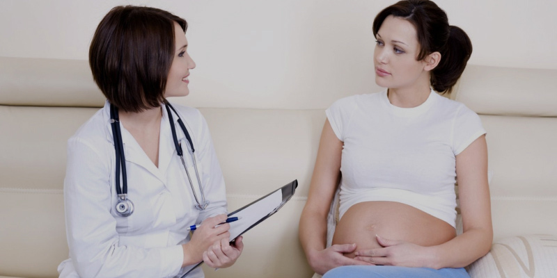 Почему беременные часто страдают от запора?