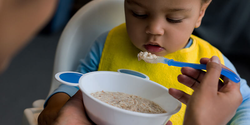 Почему так важен прикорм ребенка в 7 месяцев