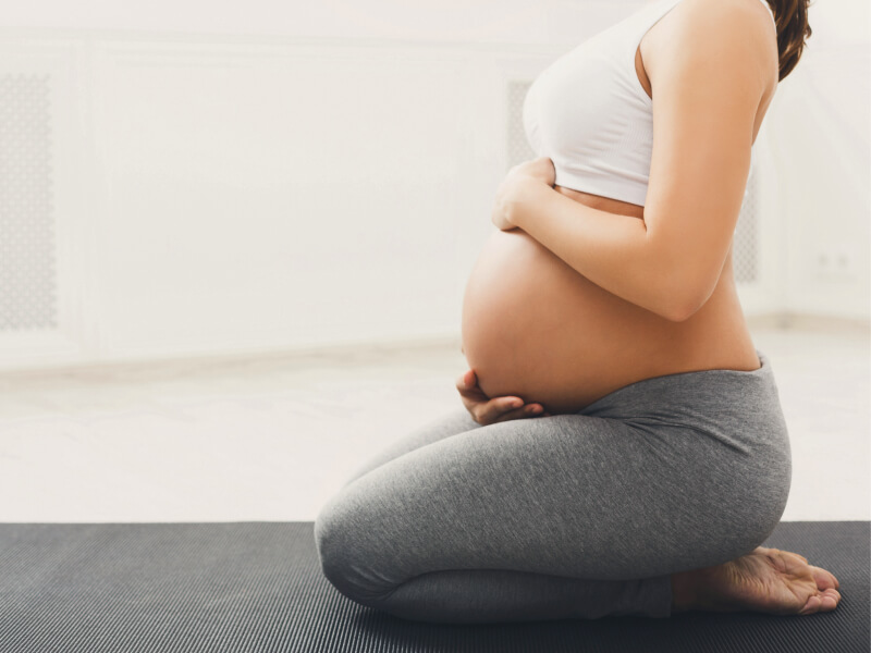 Какие задачи решает йога для беременных?